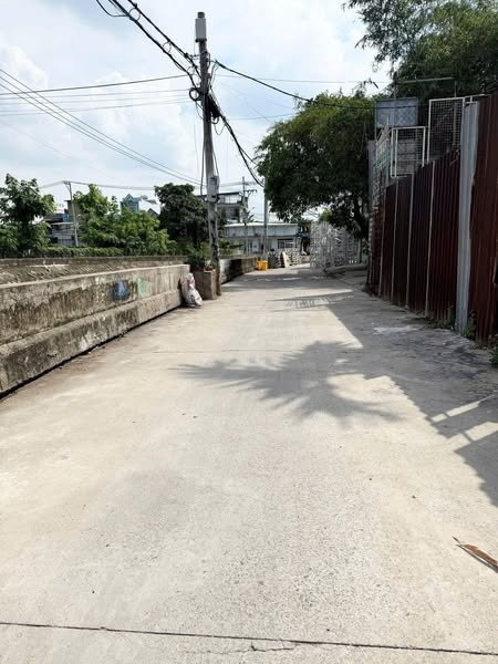 Bán đất 6.2 x 24 làm xưởng 2ty250 mặt tiền TL31 đã xây móng kiên cố tường bao - Ảnh 1